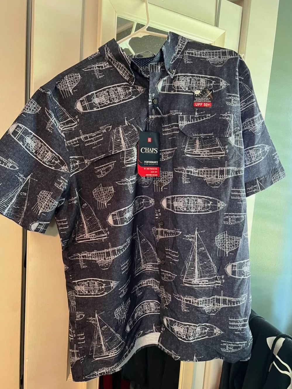 Chaps Men’s Navy Boat-Print Short-Sleeve Button-Down Shirt
